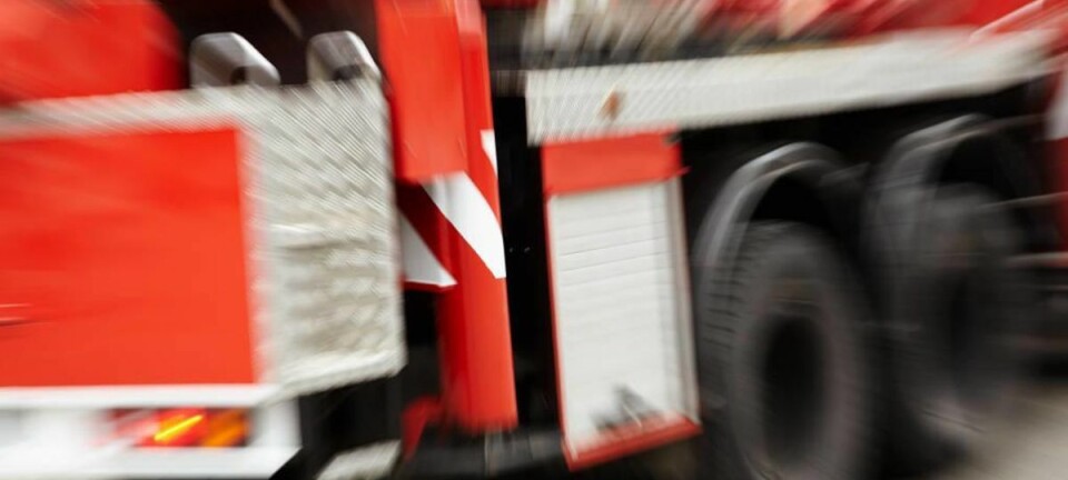 Står i flammer på motorvej